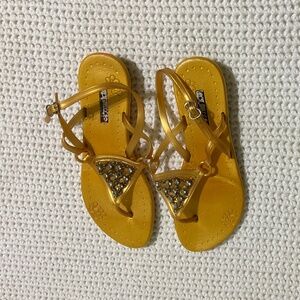 Waterproof RCK Bella women gold yellow Size 8 soft sole sandals Beach Pool Boat